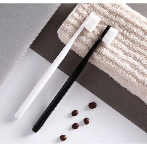 Bàn chải đánh răng lông mềm mịn có hộp tròn P0456