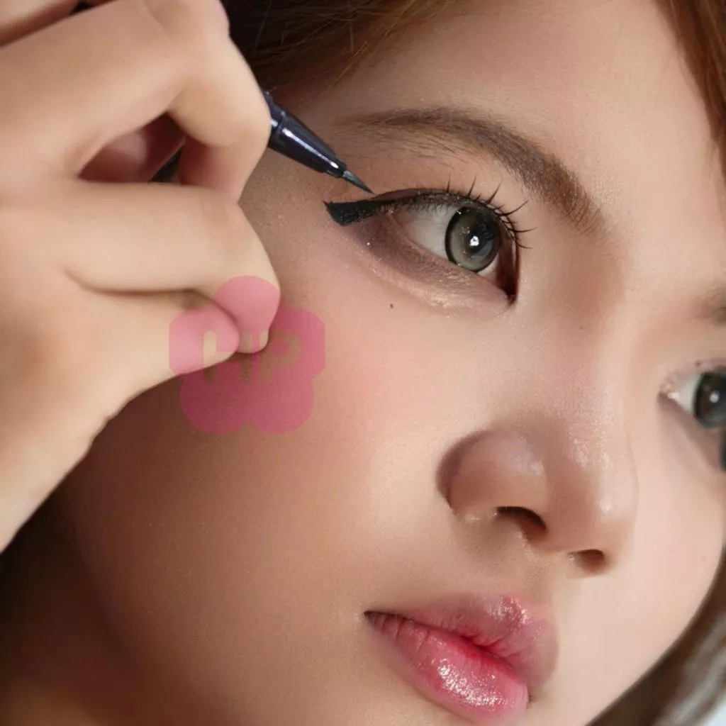 Bút Kẻ Mắt Nước Nét Sắc Mãnh, Không Trôi Kissme Smooth Liquid Eyeliner Super Keep (3 Màu)