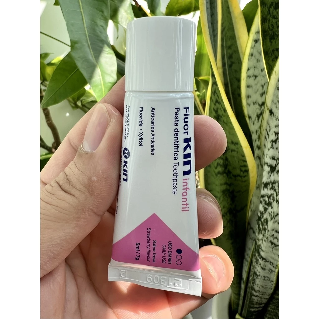 [QUÀ TẶNG] 1 Tuýp Kem Đánh Răng KIN Mẫu Ngẫu Nhiên Minisize 7g - 4