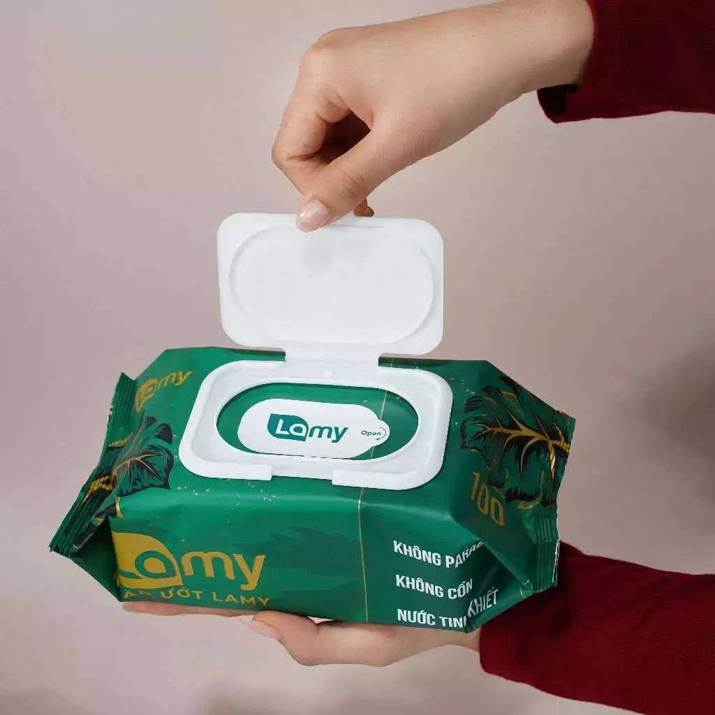 (CÓ QUÀ TẶNG) Thùng 10 gói khăn ướt Lamy 100 tờ không cồn không parabens cao cấp dành cho em bé - 5
