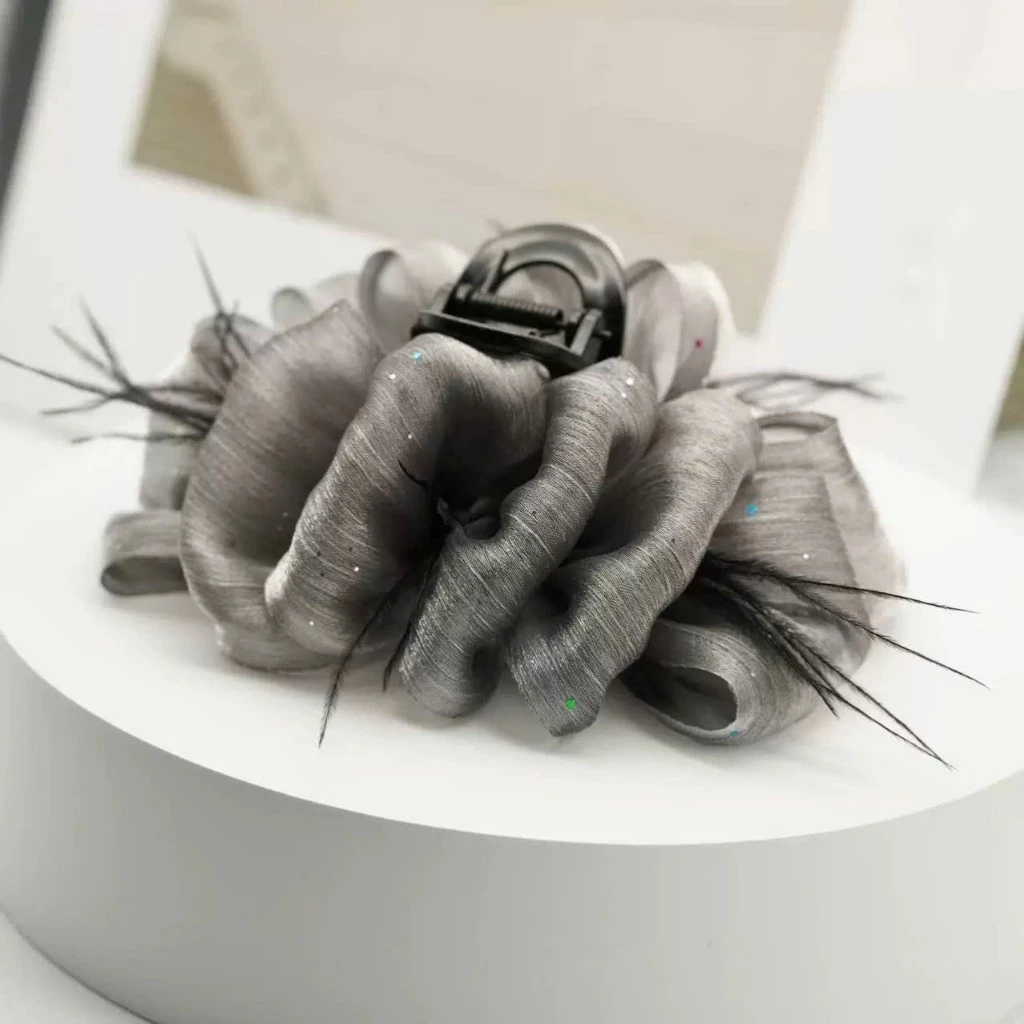 Kẹp Tóc Càng Cua Bảng Lớn Nơ Voan Đính Kim Sa Lấp Lánh - 3