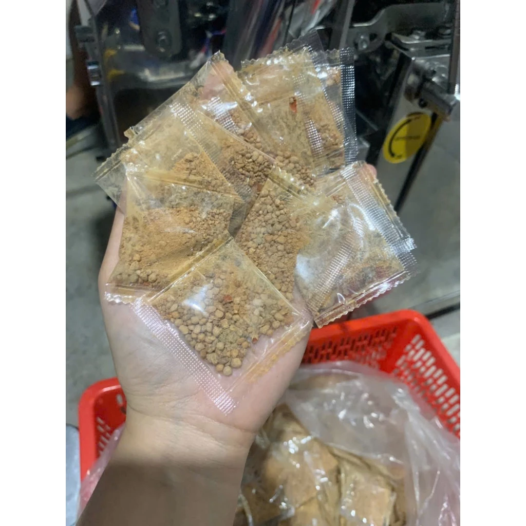 Tùy chọn muối nhuyễn chay, muối nhuyễn tôm, muối sặc, tôm hạt, muối tỏi để ăn kèm bánh tráng phơi sương | Bến Ăn Vặt - 3