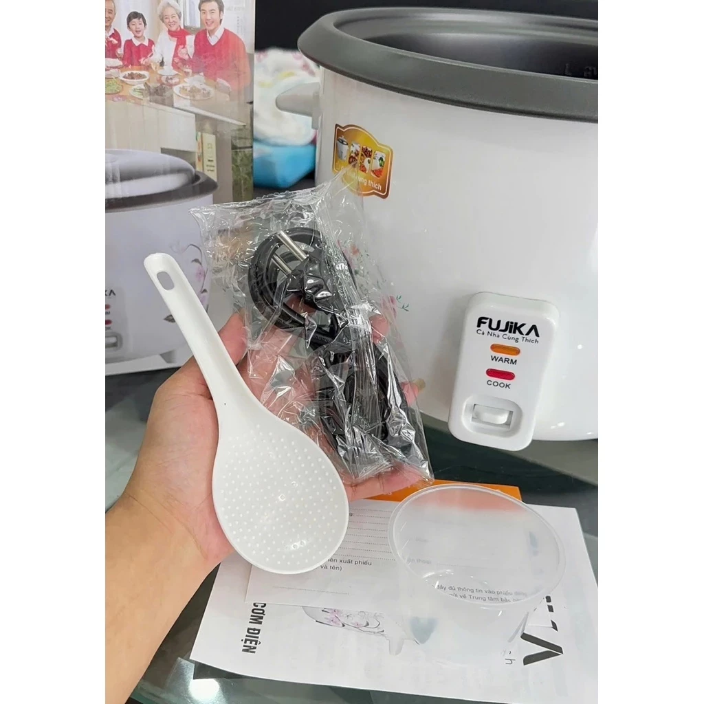 Nồi cơm điện FUJIKA dạng nắp rời, dung tích 1.2 L nấu 2-3 người ăn lòng chống dính nấu cơm dẻo ,cơm ngon ,giữ nhiệt BH - 2