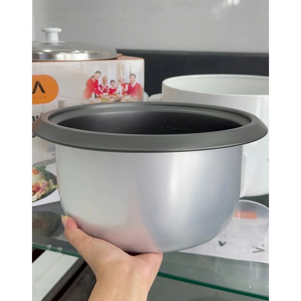 Nồi cơm điện FUJIKA dạng nắp rời, dung tích 1.2 L nấu 2-3 người ăn lòng chống dính nấu cơm dẻo ,cơm ngon ,giữ nhiệt BH - 6