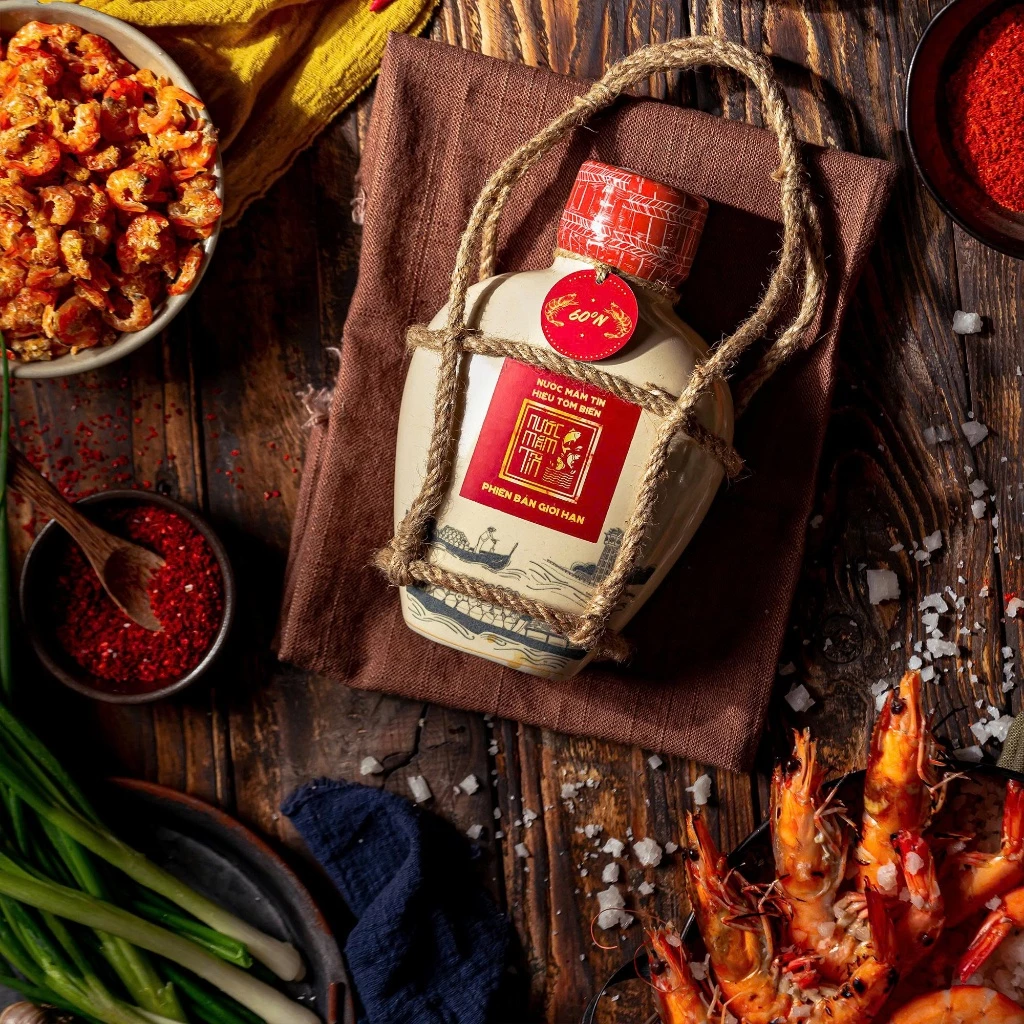 1 Bình gốm Nước mắm Tôm Biển Truyền Thống 60N đạm - Nước mắm Tĩn - 500ml Thơm Ngon Hảo Hạng Không Chất Bảo Quản - 4