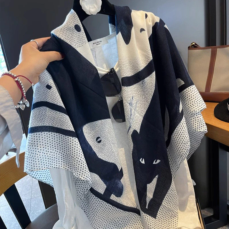 Mùa Hè - Áo Khoác Nhỏ và Khăn Choàng Phù Hợp Đi Dạo Phố - 3