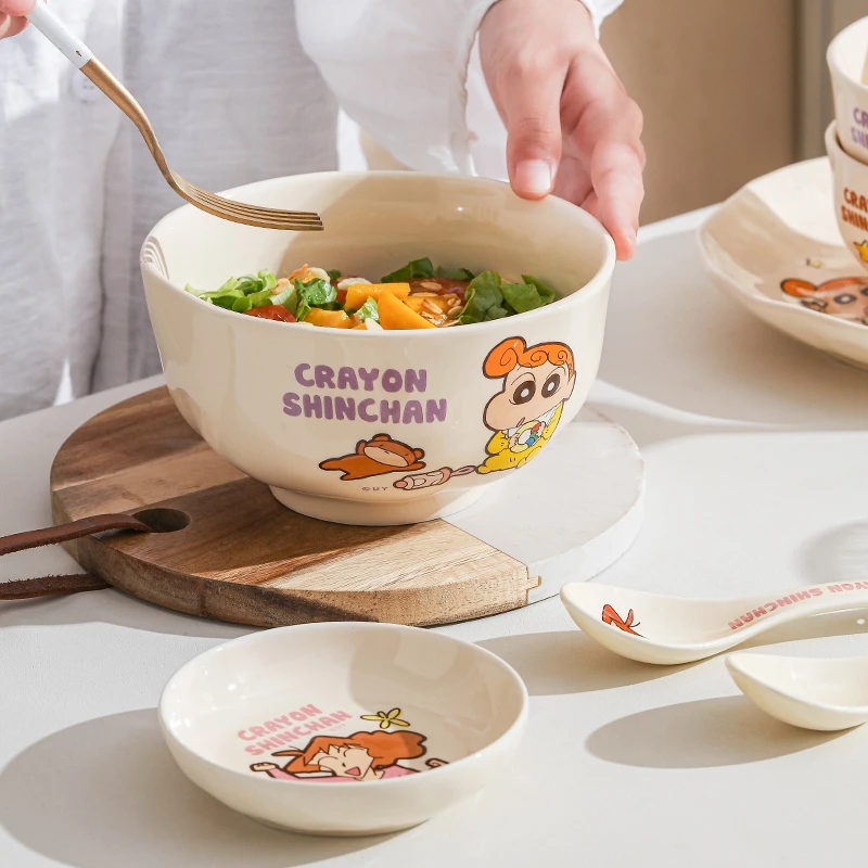 Bộ chén bát , dĩa , dụng cụ đựng thức ăn hoạt hình FAMILY CRAYON SHINCHAN bằng men sứ - SH gốm sứ - 3